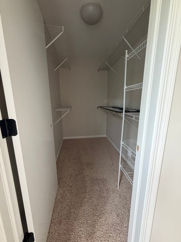 9913 Thornton Way, Huntley, IL 60142
