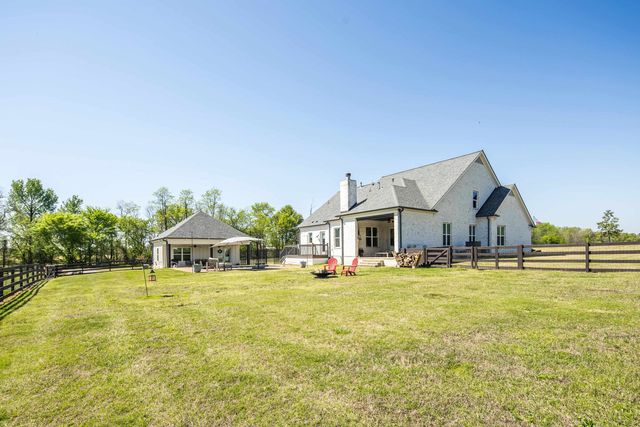 2706 S TERRY LN RD, Covington, TN 38019
