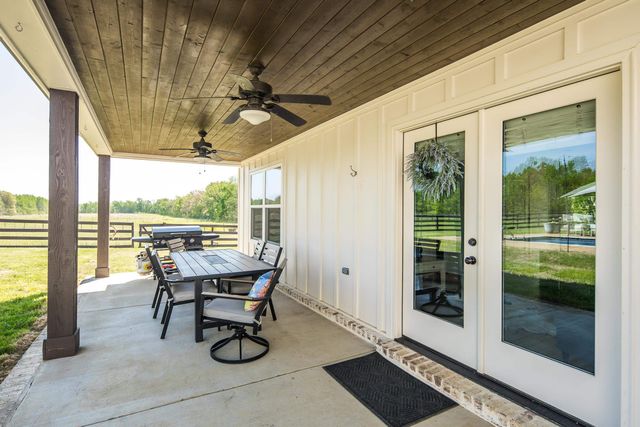 2706 S TERRY LN RD, Covington, TN 38019