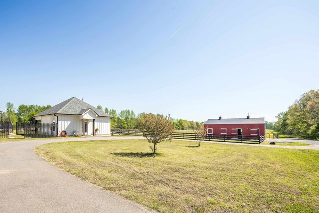 2706 S TERRY LN RD, Covington, TN 38019