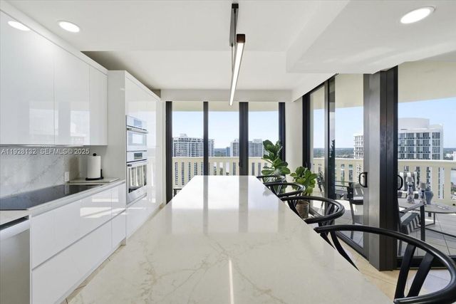 3000 Island Blvd 2802, Aventura, FL 33160