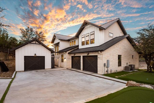 821 S Angel Light DR, Spicewood, TX 78669