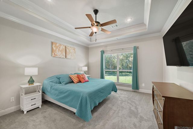 7119 Lakecrest Dr, Zachary, LA 70791