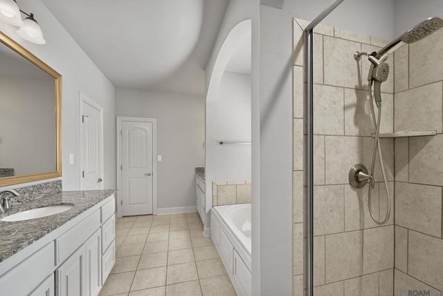 7119 Lakecrest Dr, Zachary, LA 70791