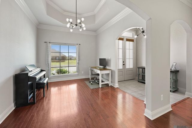 7119 Lakecrest Dr, Zachary, LA 70791