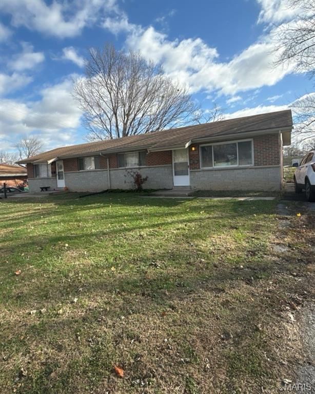 1200-1202 Chargene Street, St Charles, MO 63301