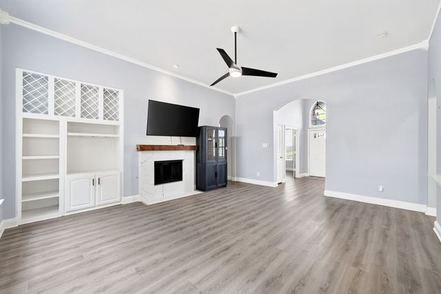 4224 Arbor Creek Drive, Carrollton, TX 75010