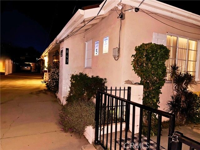 843 W Walnut Ave. B, Monrovia, CA 91016