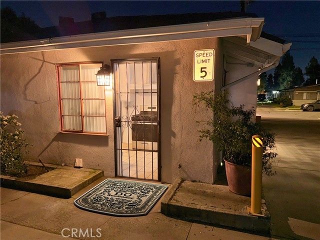 843 W Walnut Ave. B, Monrovia, CA 91016