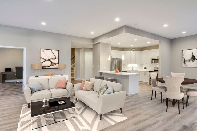 1730 N CLARK Street 102, Chicago, IL 60614