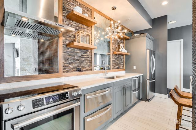 1730 N CLARK Street 102, Chicago, IL 60614