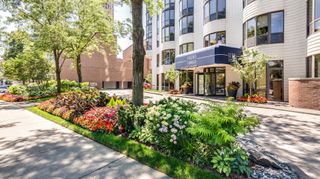 1730 N CLARK Street 102, Chicago, IL 60614