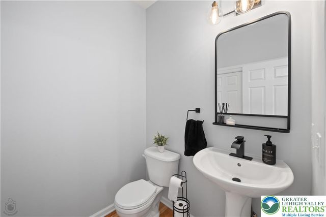 115 Bethpage Terrace, Williams Twp, PA 18042