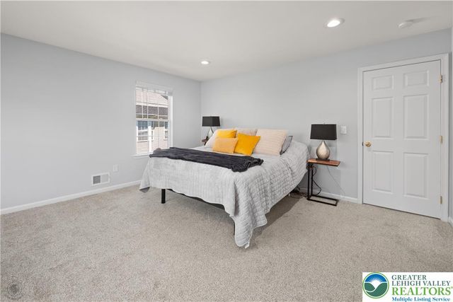 115 Bethpage Terrace, Williams Twp, PA 18042