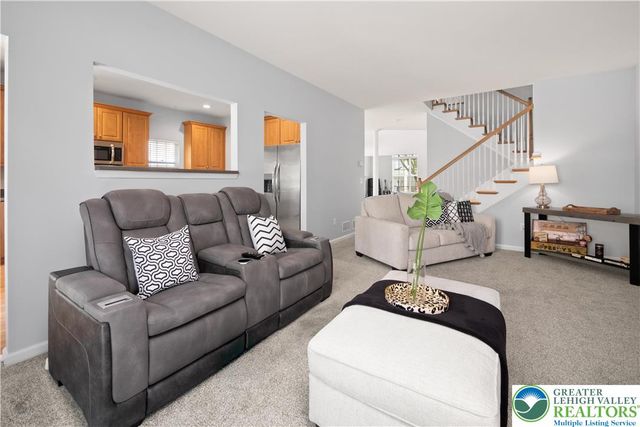 115 Bethpage Terrace, Williams Twp, PA 18042