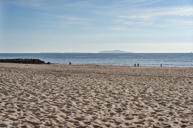 2460 Haley Point Drive 105, Ventura, CA 93003