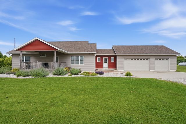 3451 Pleasant Creek Road, Palo, IA 52324
