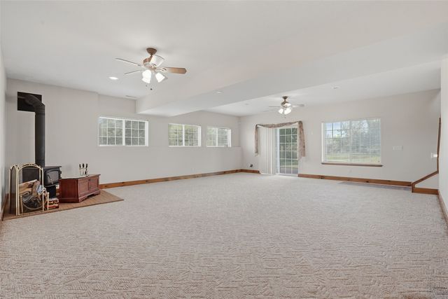 3451 Pleasant Creek Road, Palo, IA 52324