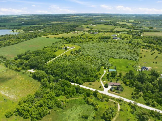 3451 Pleasant Creek Road, Palo, IA 52324