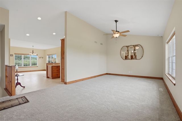 3451 Pleasant Creek Road, Palo, IA 52324