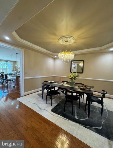 562 FARMDALE CIR, Blue Bell, PA 19422