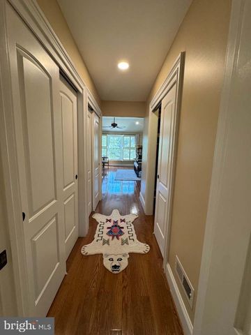 562 FARMDALE CIR, Blue Bell, PA 19422
