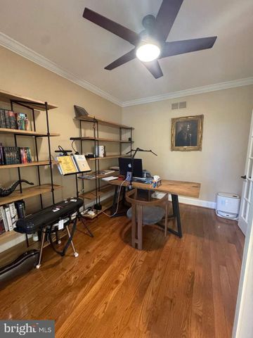 562 FARMDALE CIR, Blue Bell, PA 19422