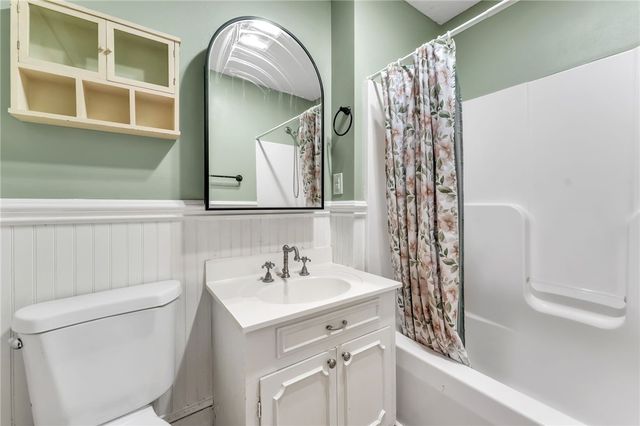 400 King Street, Easley, SC 29640