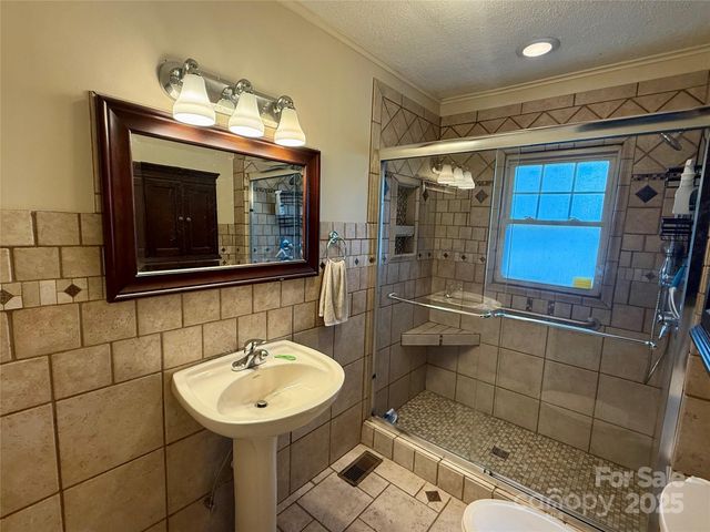 2550 Lail Road, Glen Alpine, NC 28655
