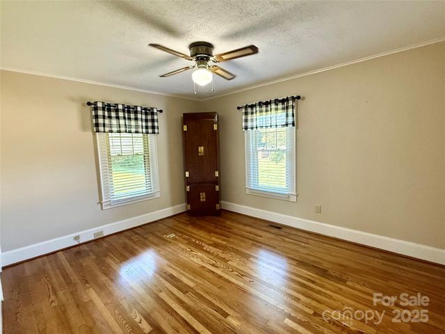 2550 Lail Road, Glen Alpine, NC 28655