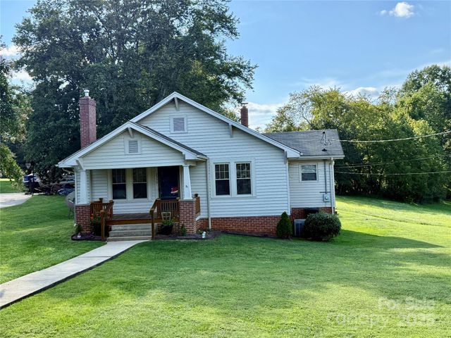 2550 Lail Road, Glen Alpine, NC 28655