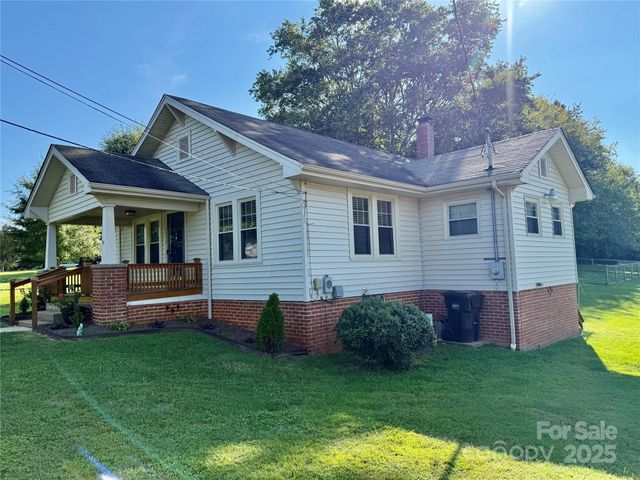 2550 Lail Road, Glen Alpine, NC 28655