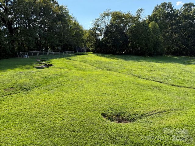 2550 Lail Road, Glen Alpine, NC 28655