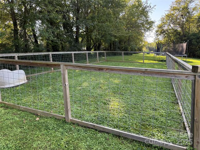 2550 Lail Road, Glen Alpine, NC 28655