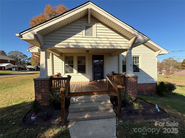 2550 Lail Road, Glen Alpine, NC 28655