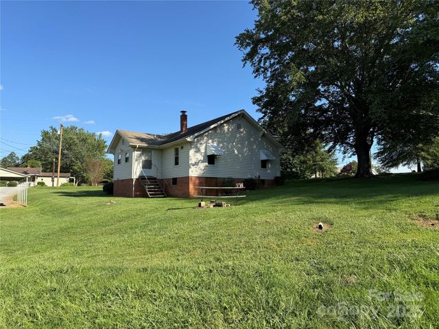 2550 Lail Road, Glen Alpine, NC 28655
