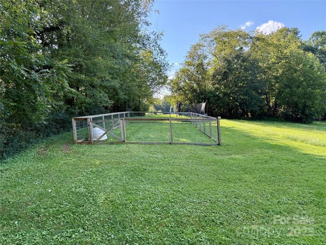 2550 Lail Road, Glen Alpine, NC 28655