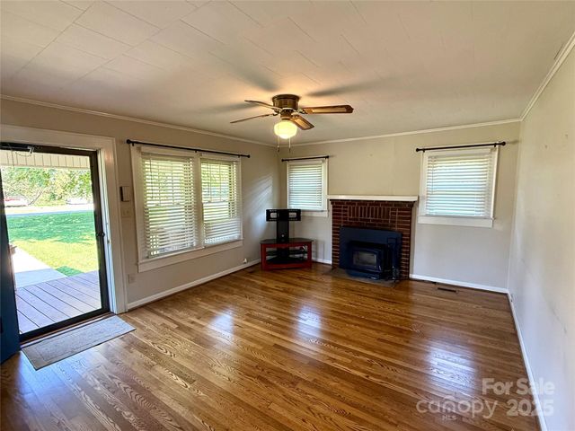 2550 Lail Road, Glen Alpine, NC 28655