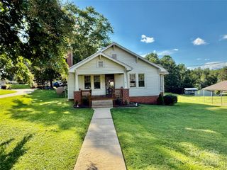 2550 Lail Road, Glen Alpine, NC 28655