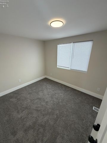 1419 Milan Road, Sandusky, OH 44870