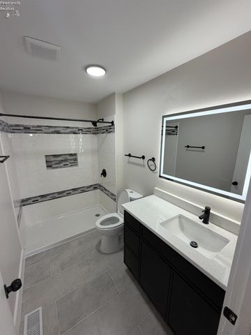 1419 Milan Road, Sandusky, OH 44870