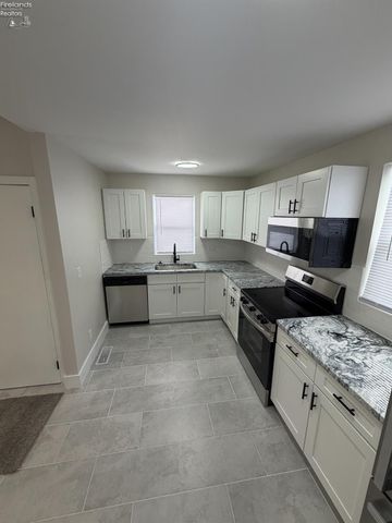 1419 Milan Road, Sandusky, OH 44870