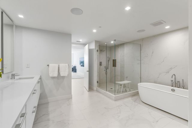 730 N Ocean Blvd 404, Pompano Beach, FL 33062