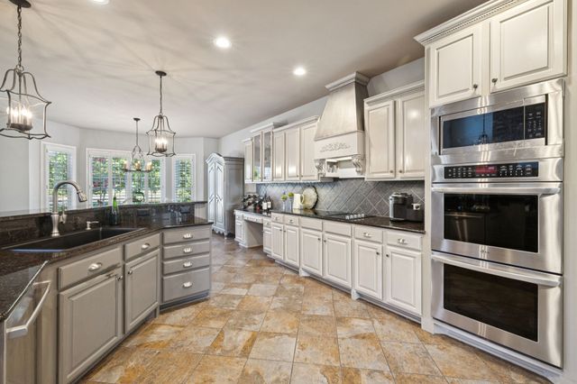 1790 Northumberland Dr, Brentwood, TN 37027