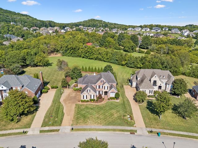 1790 Northumberland Dr, Brentwood, TN 37027