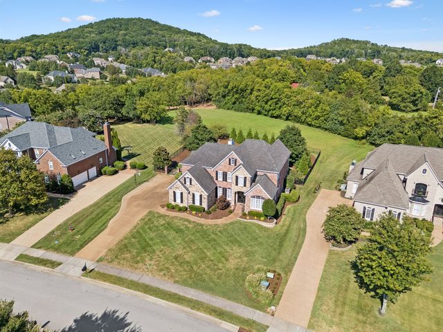1790 Northumberland Dr, Brentwood, TN 37027