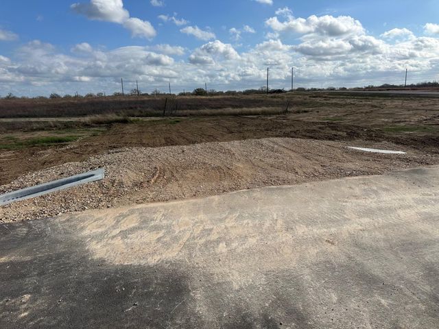 110 Grace LN, Dale, TX 78616