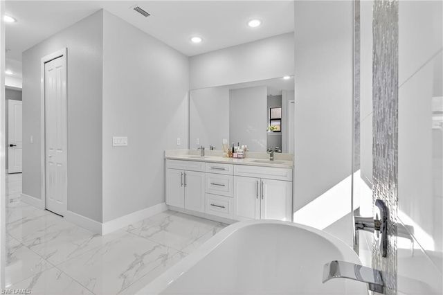 118 NW 2nd AVE, Cape Coral, FL 33993