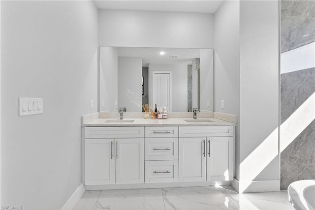 118 NW 2nd AVE, Cape Coral, FL 33993