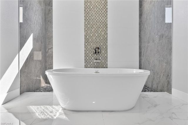 118 NW 2nd AVE, Cape Coral, FL 33993